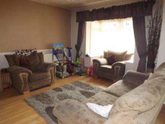 3 Bedroom End of Ter...